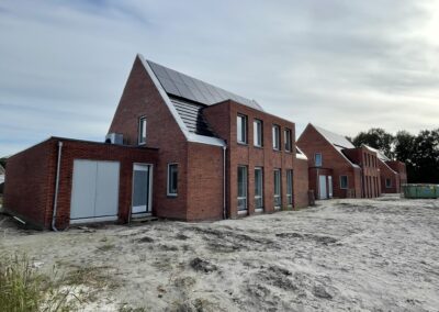 3x 2-onder-1-kap woning te Emmeloord in samenwerking met OVT Ontwikkeling – Project Klaproos
